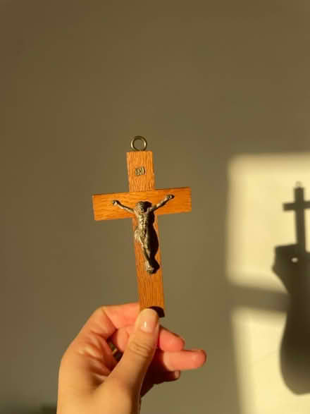 Photo of free Wooden Cross (New Malden/SW20) #1