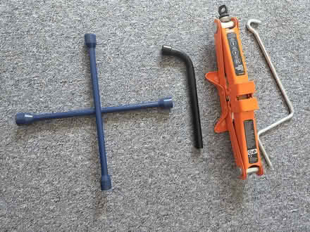 Photo of free Tyre-changing bits, St Leonards, West Hill Road (West Marina TN38) #1