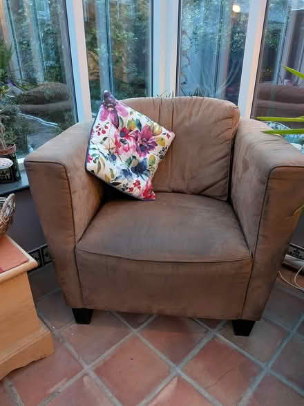 Photo of free Leather-look tub chair (YO10 Hull Road area) #1