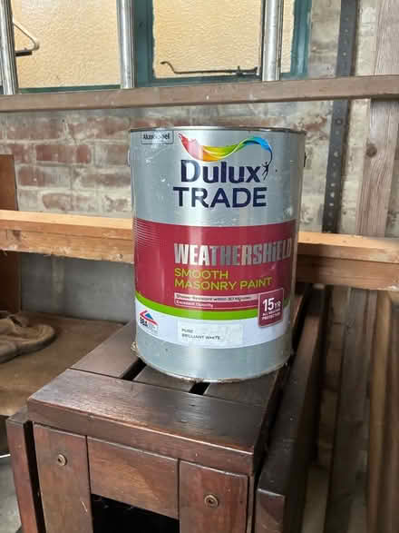 Photo of free White masonry paint (Upper Wolvercote OX2) #1