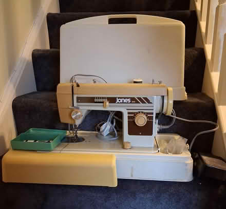 Photo of free Sewing machines (Norbury SW16 5) #2