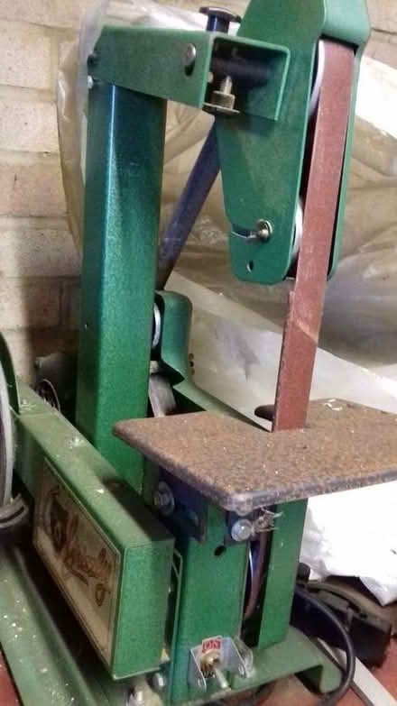 Photo of free Electric D.I.Y. Tool (Grizzly Belt Sander) - Used (Bicester OX26) #1