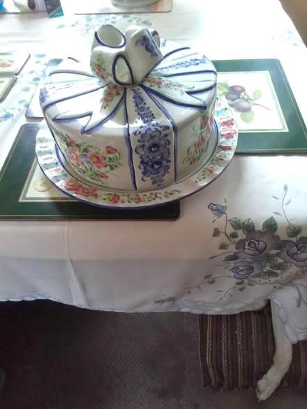 Photo of free to collector A large China Cake Plate with Cover (The Ronkswood WR5) #2