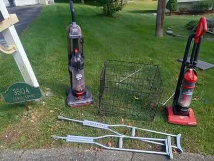 Photo of free Curb Alert- futon, vacuum cleaners+ (Peekskill, NY) #2