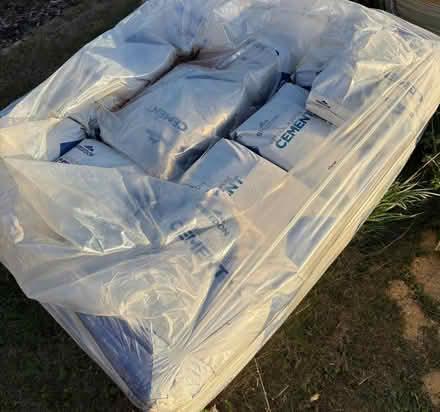 Photo of free Bags of general purpose cement (Biggleswade SG18) #1