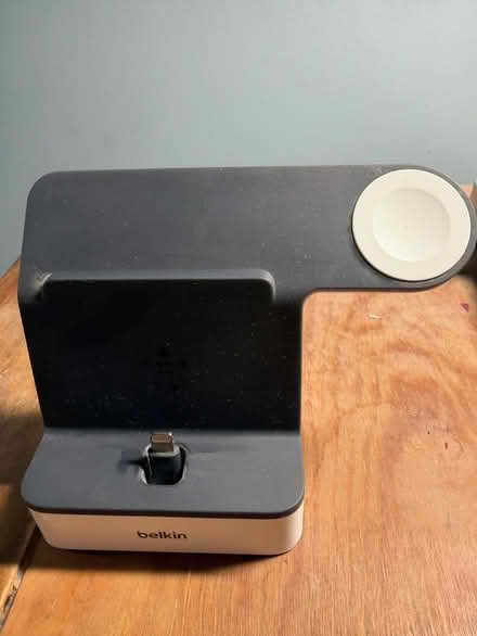 Photo of free iPhone Charger (Cortlandt Man near Put Valley) #1