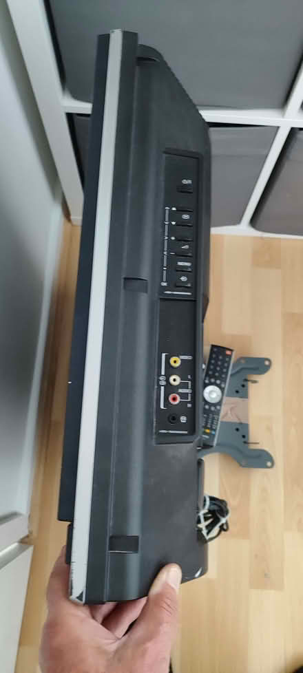 Photo of free Toshiba HD TV (Boverton CF61) #3