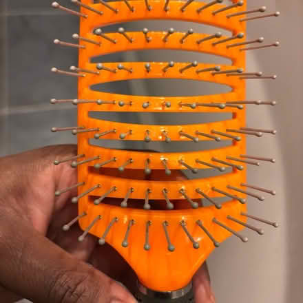 Photo of free Visso hair brush (Walthamstow E17) #4