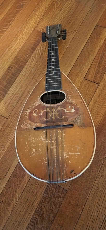 Photo of free Mandolin needs TLC (20010, mt. pleasant) #1