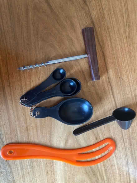Photo of free Assorted kitchen utensils (Seafield AB15) #3