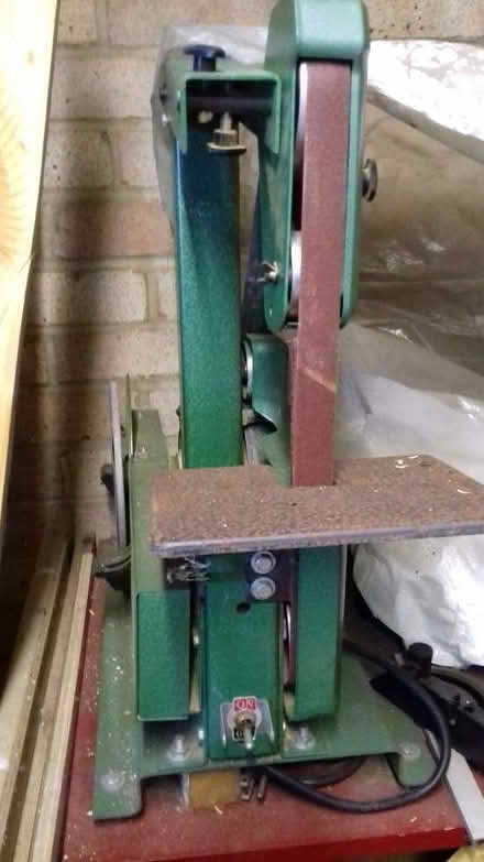 Photo of free Electric D.I.Y. Tool (Grizzly Belt Sander) - Used (Bicester OX26) #2