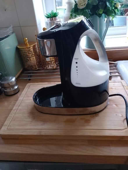 Photo of free Breville hot cup kettle (Wood Top BB4) #1