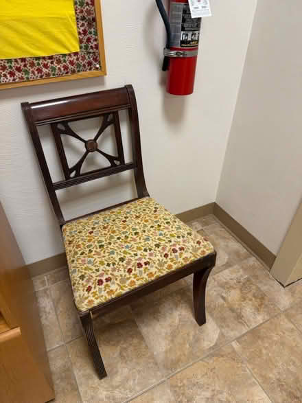 Photo of free Furniture, mirror and high chair (Near murrysville) #3