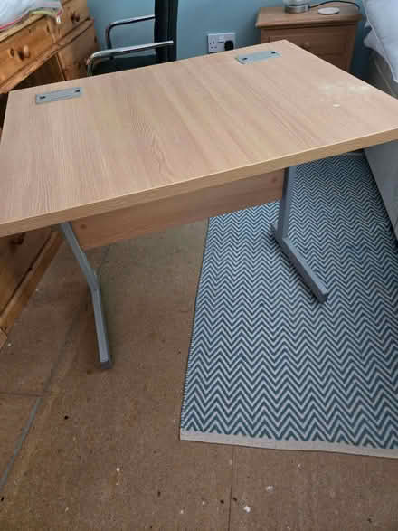 Photo of free Small Desk (Rushcliffe NG2) #1
