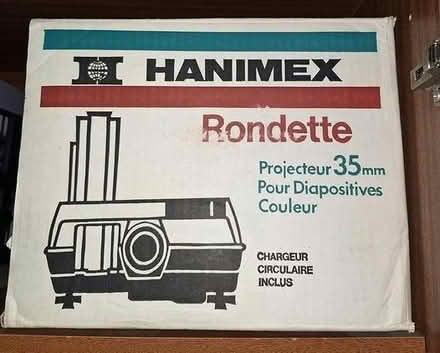Photo of free Slide projector and screen (Chelmsford, CM1) #1
