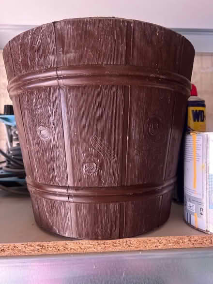 Photo of free Plastic tub/stand for real Christmas tree (Upper Wolvercote OX2) #1