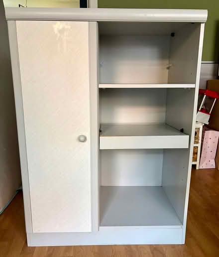 Photo of free Light grey cabinet (Rocky lane RH16) #1