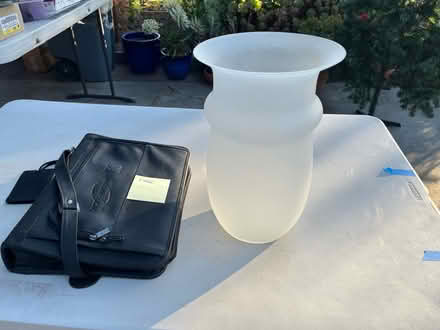 Photo of free Frosted glass vase (Mountain View nr train station) #2