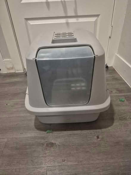 Photo of free Covered litterbox (76102) #1