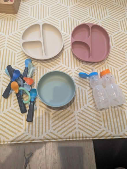 Photo of free Baby bowels, spoons, and bottles (OX4 Boulter Street) #1