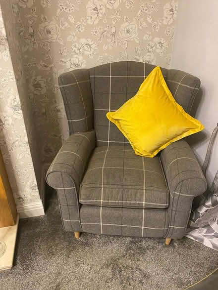 Photo of free Tub and armchair (Daybrook Nottingham NG5 6AX) #1