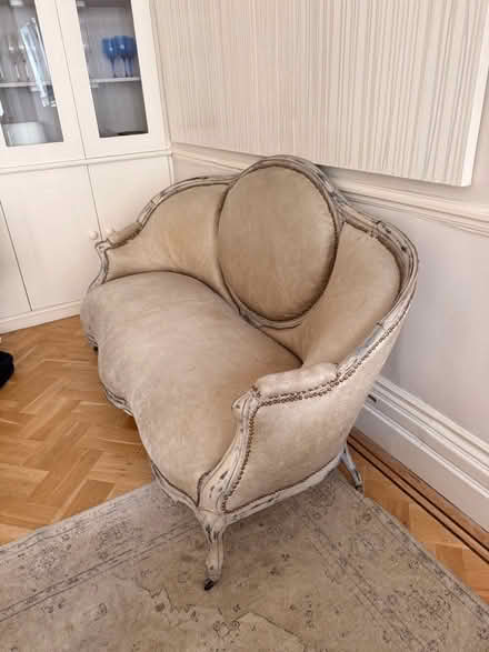 Photo of free Classical beige sofa (High St Ken W8) #2
