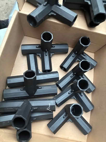 Photo of free 16 pcs 16mm plastic frame joints (Billericay) #2