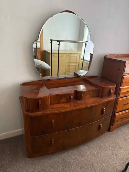 Photo of free Vintage/Art Deco Style Wooden Dressing Table with mirror (Burnham SL1) #2