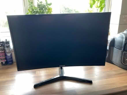Photo of free Samsung monitor (Bedgrove Aylesbury) #1