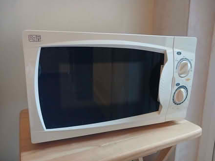 Photo of free Microwave oven (Castle MK40) #1