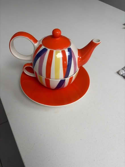 Photo of free Whittard teapot and teacup set (Wallington SM6) #1