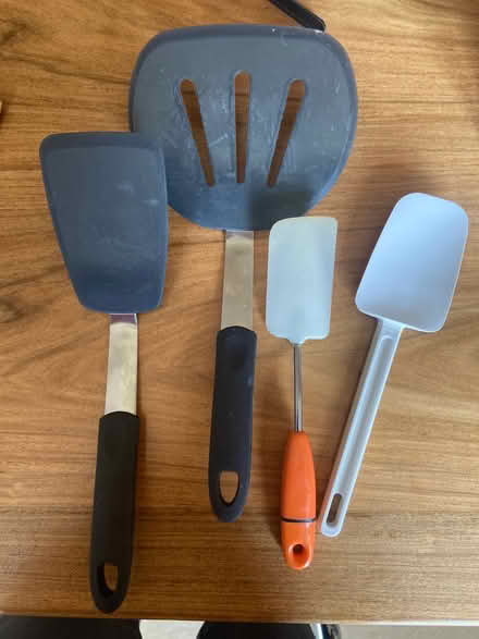 Photo of free Assorted kitchen utensils (Seafield AB15) #2