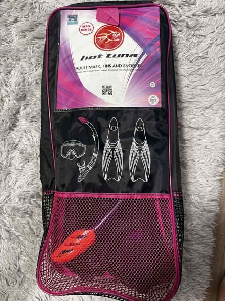 Photo of free Adult snorkel mask, tube and fins, UK size 5 (Chelsea Harbour SW6) #2