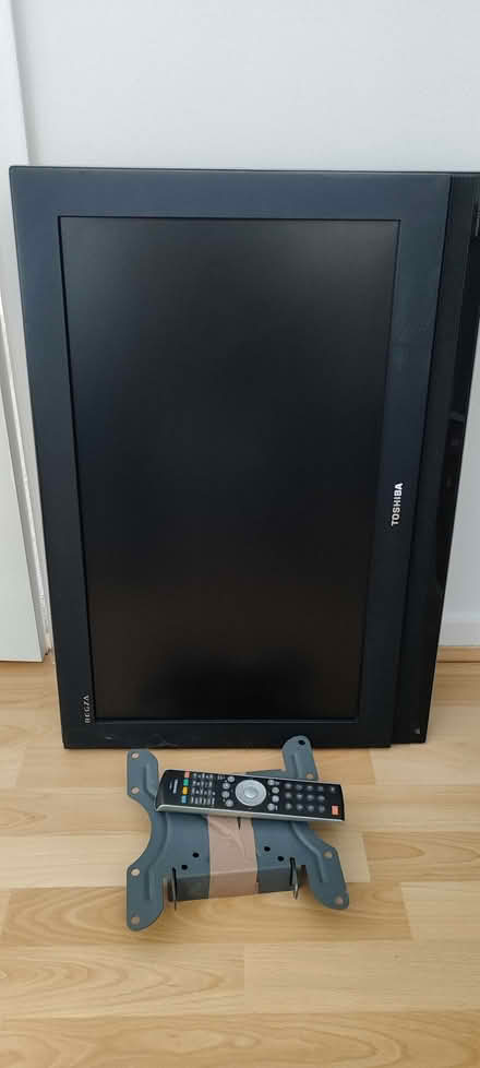 Photo of free Toshiba HD TV (Boverton CF61) #1