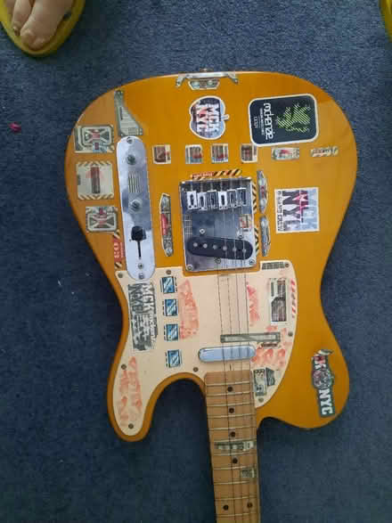 Photo of free Electric guitar (Greenwich, SE10) #4