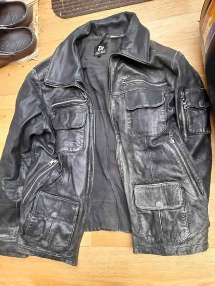 Photo of free mens leather jacket M (Twyford RG10) #1