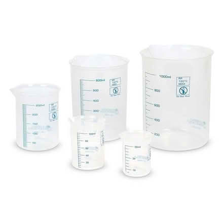 Photo of Beakers for lab (plastic, glass) (Cranfield University MK43) #1