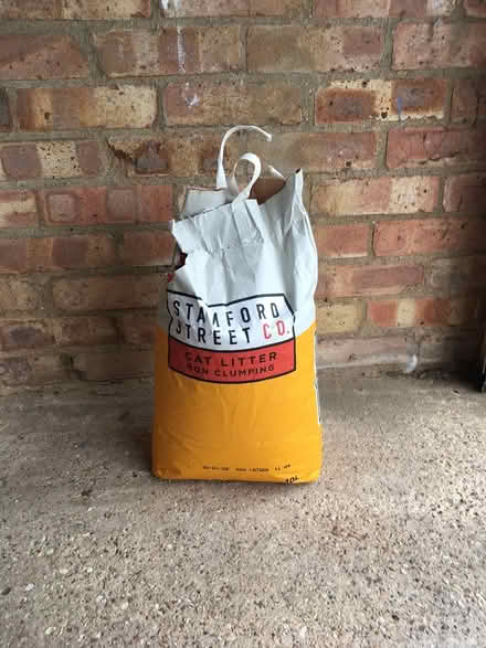 Photo of free 10 litre bag of cat litter (Stevenage SG1) #1