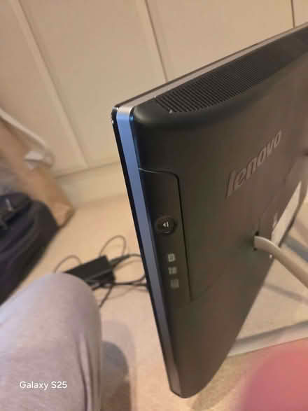 Photo of free Computer (Frog Island LE4) #3