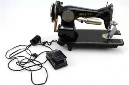 Photo of free Elite Deluxe Sewing Machine (3985 Grand ParkDr. Mississauga) #2