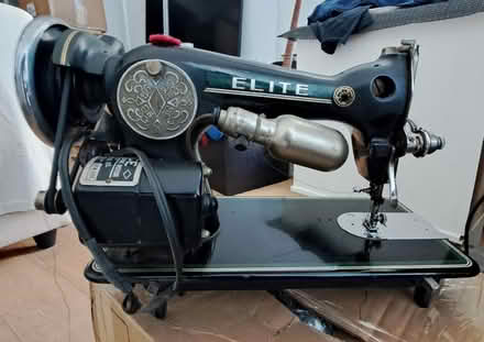 Photo of free Elite Deluxe Sewing Machine (3985 Grand ParkDr. Mississauga) #4