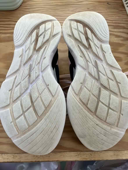 Photo of free Skechers Trainers - SizeUK 4 (Frome (Central) BA11) #3