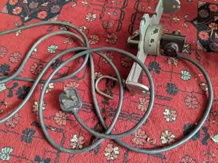 Photo of free Light stand (Clapton E5) #4