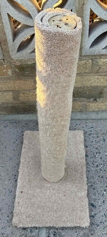 Photo of free Cat scratching post (Coney Hall BR4) #1