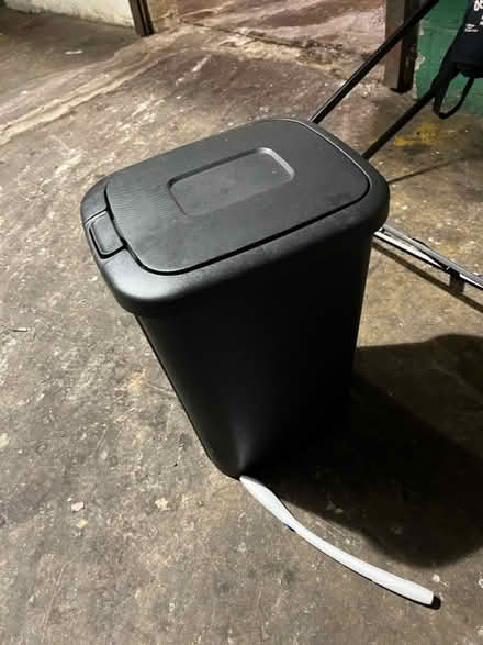 Photo of free Lamp table bun (Fairfax virginia) #1