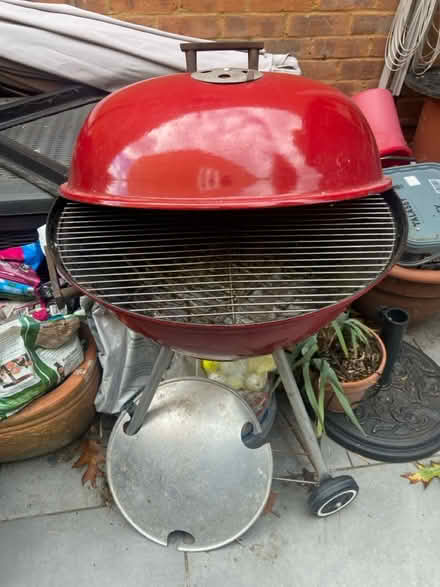 Photo of free BBQ with cover (Weybridge) #1
