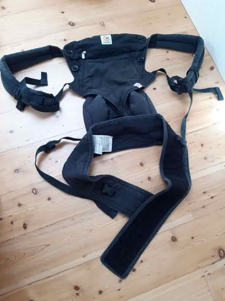 Photo of free Ergobaby sling (Walthamstow Village E17) #1