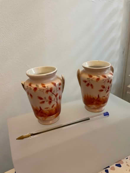 Photo of free Two tiny vase (Battersea Rise SW11) #2