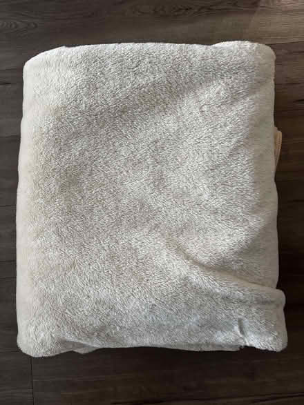 Photo of free Beige very soft polyester throw, 190x220cm (Chelsea Harbour SW6) #1