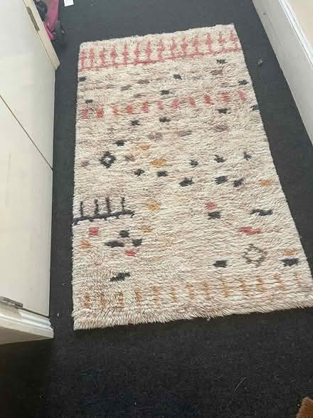 Photo of free H&M wool rug 140x80cm (Between Commons SW11) #2